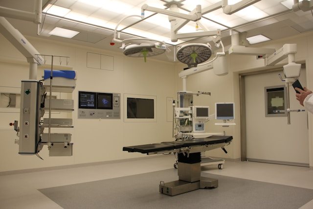 Surgical bed